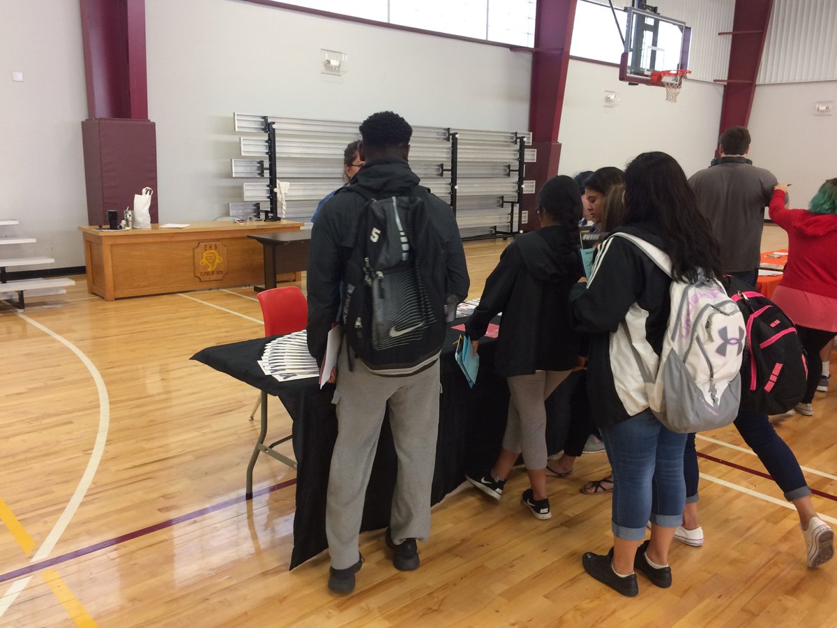 CHS_REDS's tweet photo. CHS Beyond Graduation Day. College Reps. #cpsreds https://t.co/V0dLRJc11j