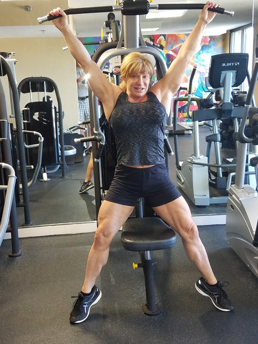 #femalebodybuilder #womenwithmuscle https://t.co/FG58fWdcNz https://t.co/6SgORQkfeT<a href="/tag/femalebodybuilder"class="tags">#femalebodybuilder</a><a href="/tag/womenwithmuscle"class="tags">#womenwithmuscle</a>