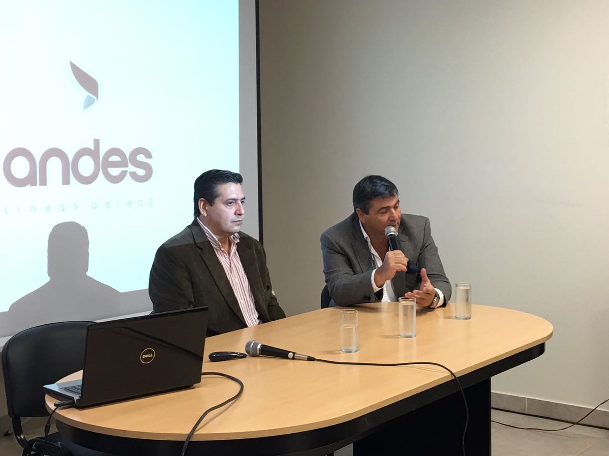 AndesArgentina's tweet photo. Esta mañana estuvimos reunidos en #Termas con empresarios hoteleros de Santiago. Nos acompaño el Subsecretario de Turismo, Ricardo Sosa. https://t.co/0GBAMbmTA6