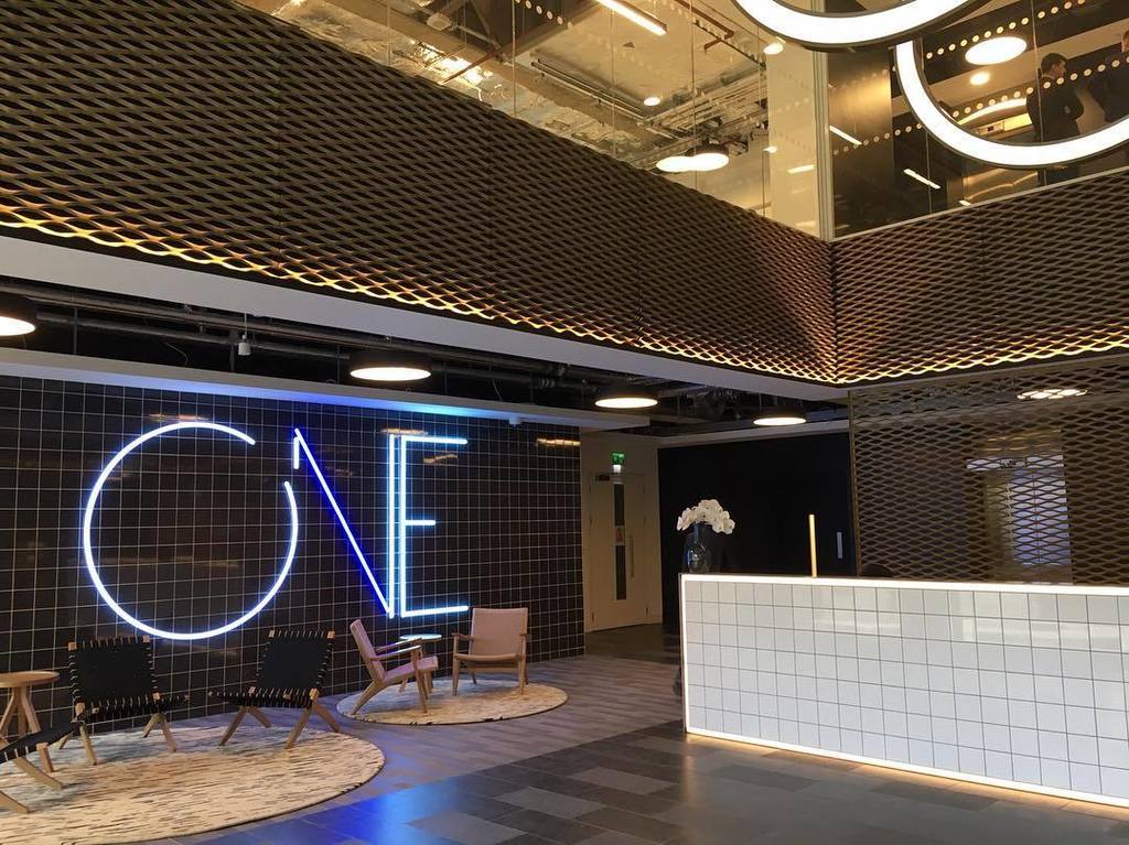 kontor_com's tweet photo. Reception space at One Alie Street • #reception #aldgate #space #receptionspace #Office #London #Workspace #Creati… https://t.co/Bxa5TCTMyt https://t.co/X9JzIlaJ71