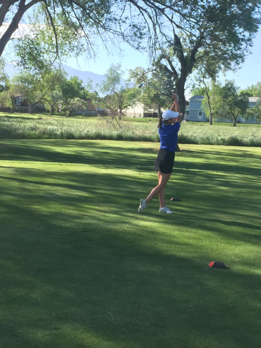 OremHighGolf's tweet photo. First shot at State. It's game time! Go Lady Tigers! @whitstratty @OHSTigers https://t.co/xiwxhvy9Yp