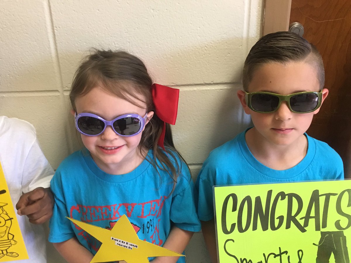 charissacole's tweet photo. Congrats THS graduates! Alabasterk12 @THSNewsTV #cvescelebrate https://t.co/awEPQhkS5v