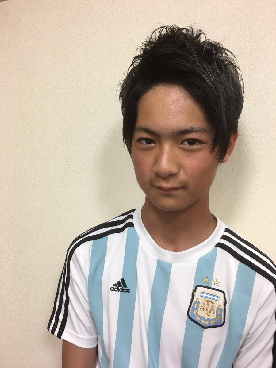 尼崎 美容室 アールヘアメイク キラキラまぶしいイケメンは な なんと 中学2年てッ 速水もこみち似のイケメンです メッシのユニフォームがまた渋いなァ ビューティーフォトグラファーでも 撮りました 将来楽しみやね 尼崎 美容室 アールヘアメイク キラキラまぶしいイケメンは な なんと 中学2年てッ 速水もこみち似のイケメンです メッシのユニフォームがまた渋いなァ ビューティーフォトグラファーでも 撮りました 将来楽しみやね