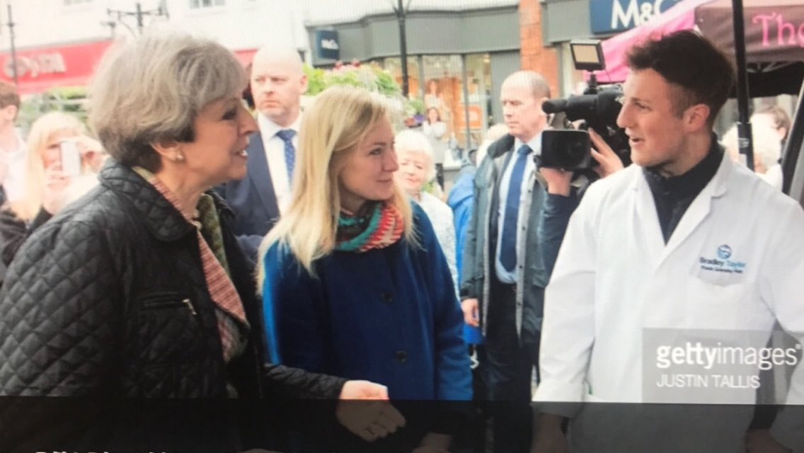 Great to meet #TheresaMay in Abingdon this morning                     #grimsbyfish