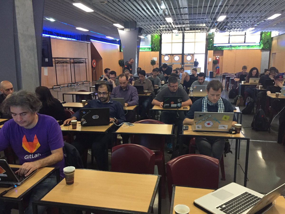 ClusterEuCamp's tweet photo. Our Git/@gitlab CI workshop is going strong right now https://t.co/cw4lj9jZWD