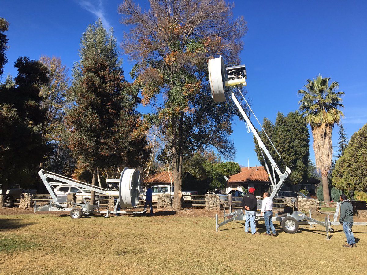 RhianonBerry's tweet photo. Demostración de Tow and Blow hélices para #ControlDeHeladas de #NuevaZelandia en Machalí #Chile @NZ_Global @zimexchile @Fedefruta https://t.co/7sJiW3CZhw