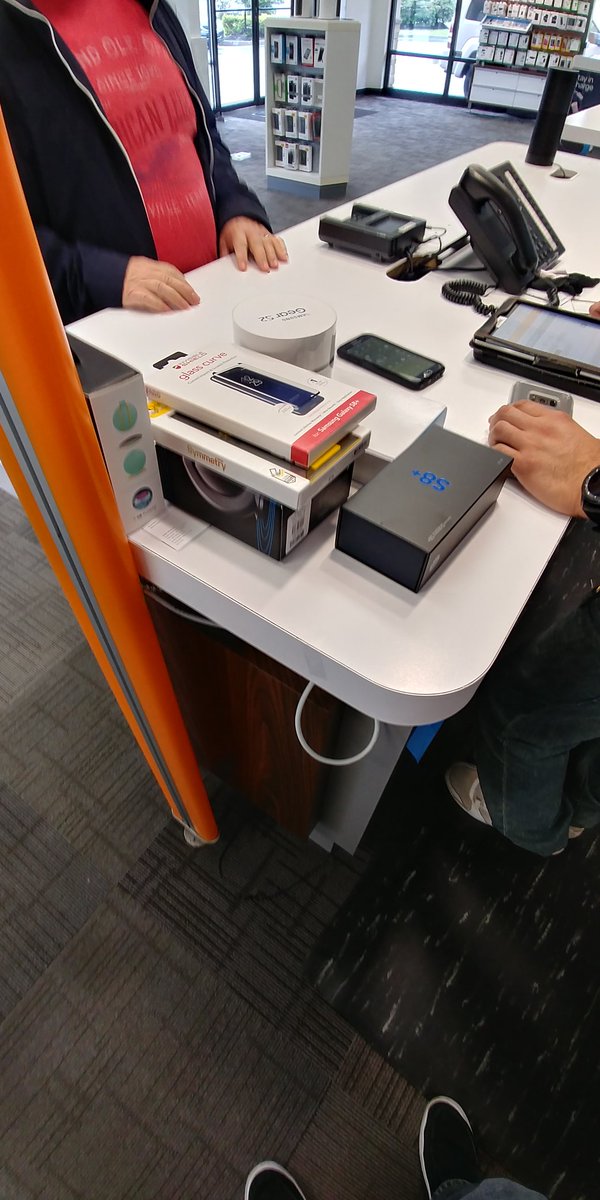 Lomba with another samsung bundle. Way to go Chris . <a href="/JannaDucich/">JannaDucich</a> <a href="/pnixnix/">Peter Nixon</a> <a href="/nelson_att/">Nelson Reyes</a> <a href="/chris2283/">Chris lomba</a>