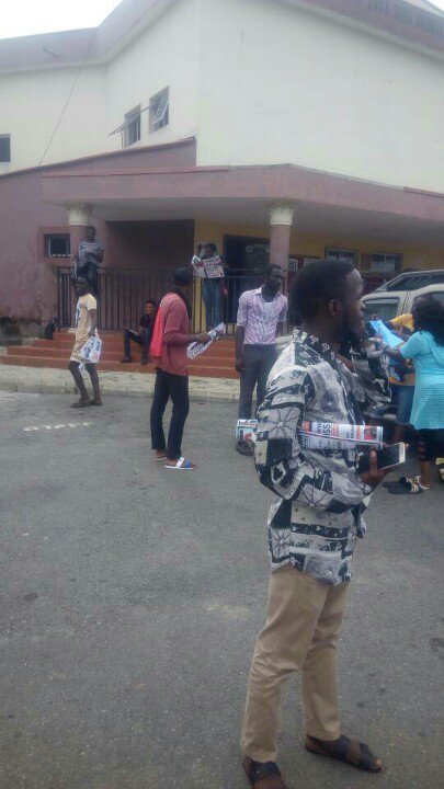 afro100media's tweet photo. Happening now: We are  Giving out over 2000 free copies of Afro100 newsletter in University of Lagos #Unilag #informationisfree #Afro100 https://t.co/X86mHzYz7f