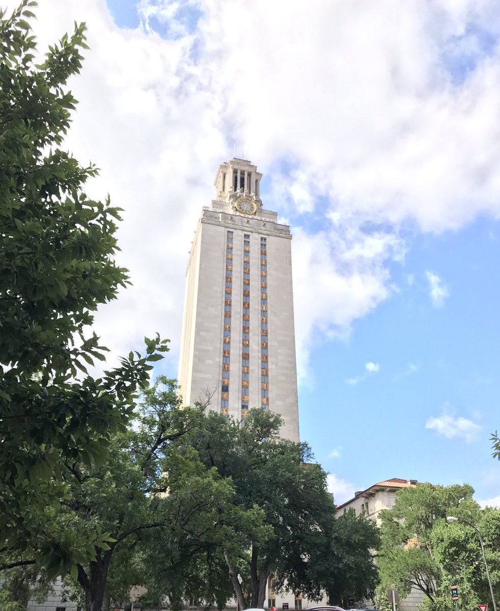 honsololam's tweet image. Are you excited for @UTAustin Commencement? #UTGrad #Austin