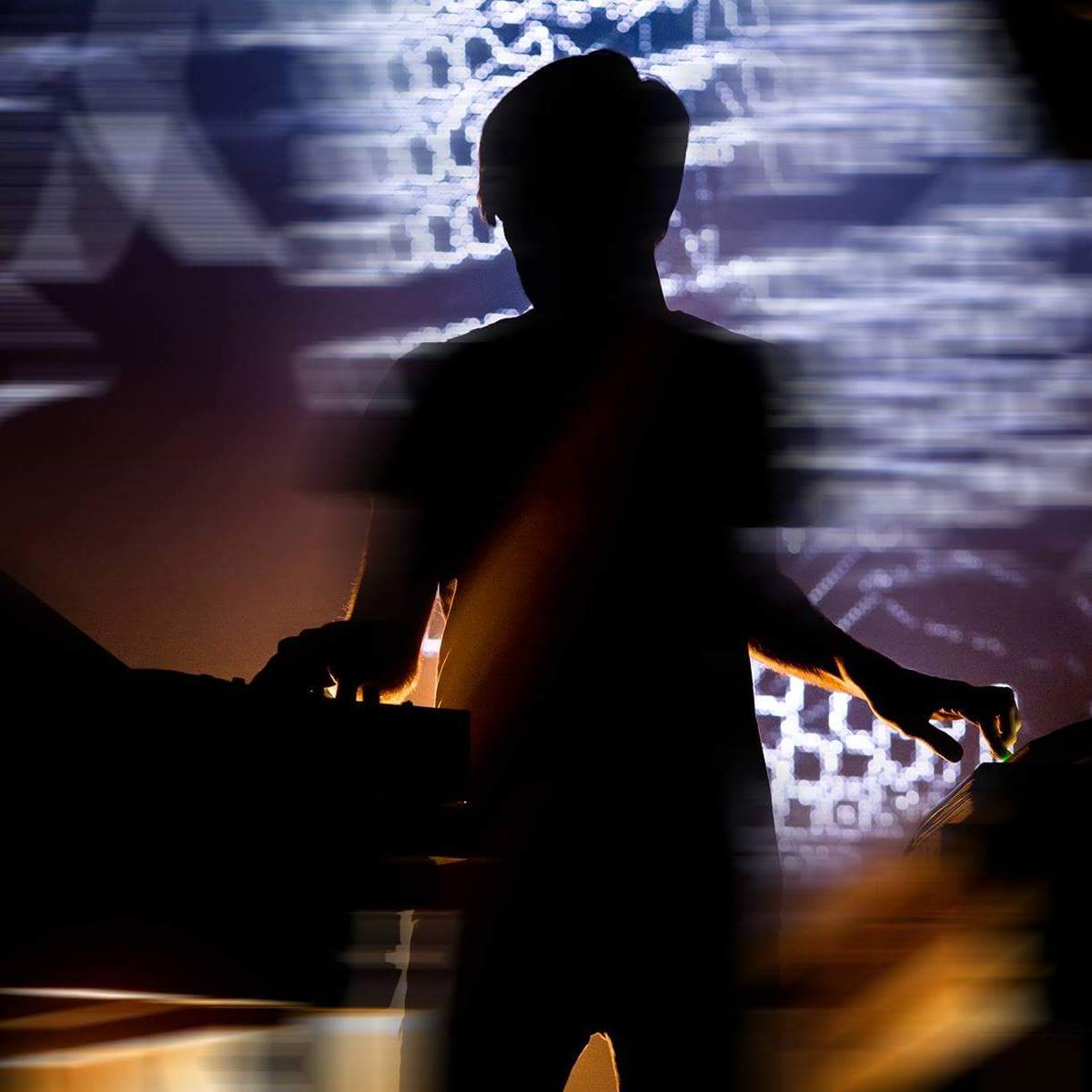 DATABOYapp's tweet photo. Richie Hawtin - Diciembre #DATABOY https://t.co/xg3egcwf0L