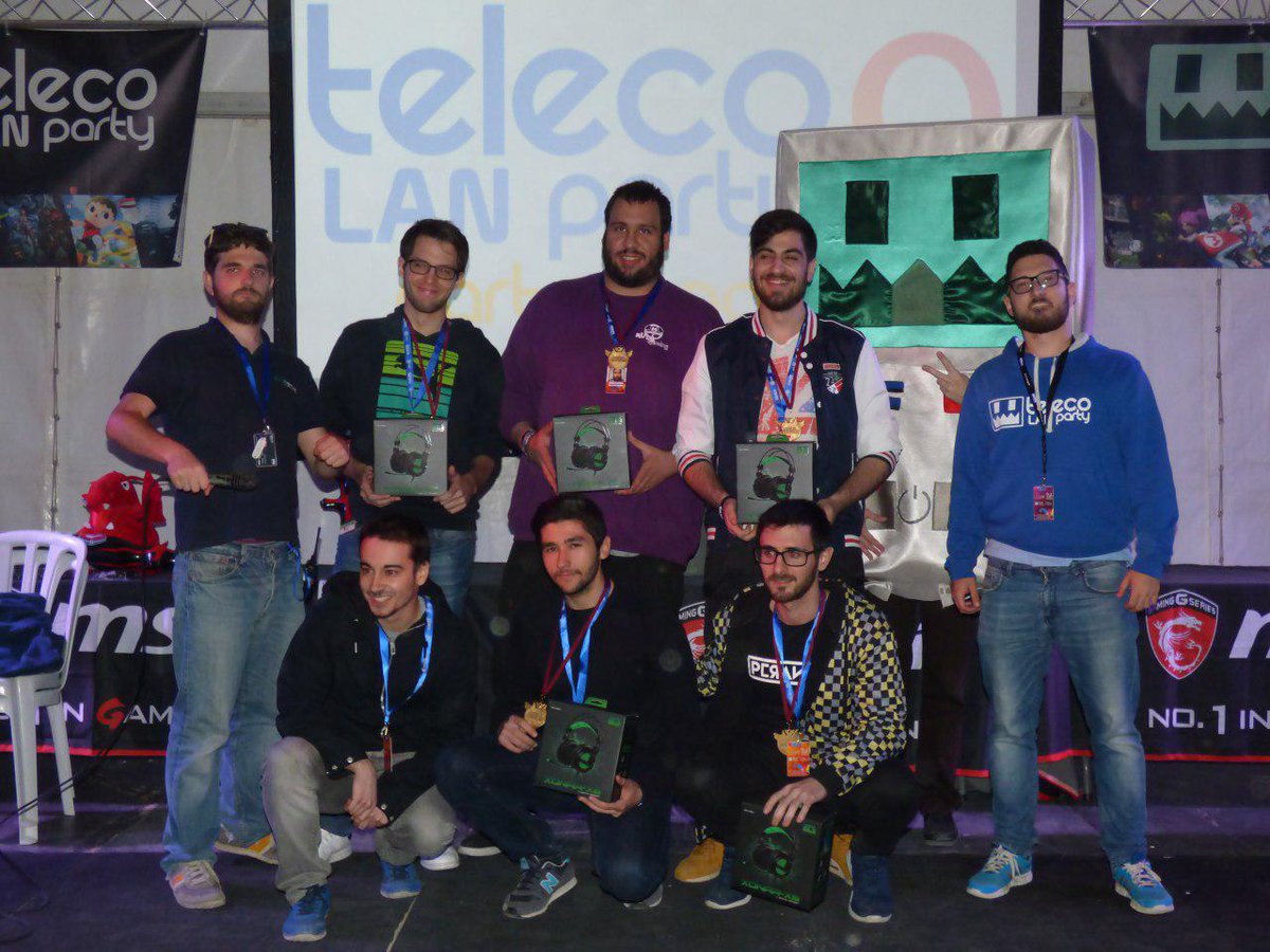 TelecoLANParty's tweet photo. El torneo que no puede faltar nunca es el de #LeagueOfLegends, y en nuestra #TLP9 los ganadores fueron LosdelGAS 🎉 https://t.co/xSefHhdPpW
