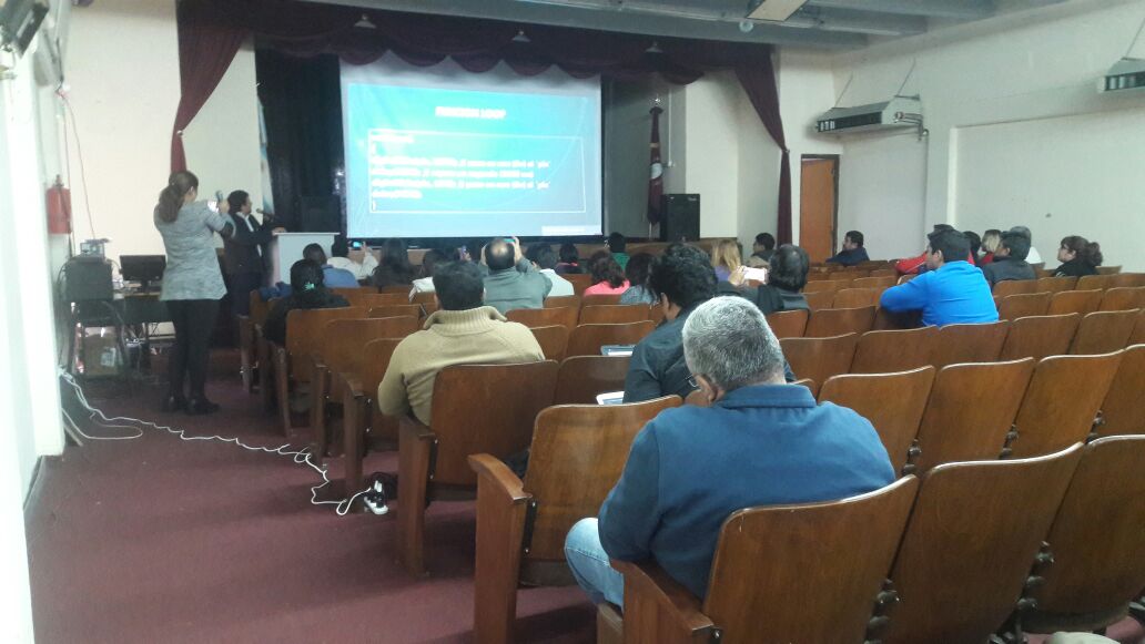 CienciaTecSalta's tweet photo. #Ahora #UFIDET "Curso de Capacitación docente en robótica educativa:primaria, básico,medio y avanzado" 15,16 y 17/05 https://t.co/ETqEJAHF9h