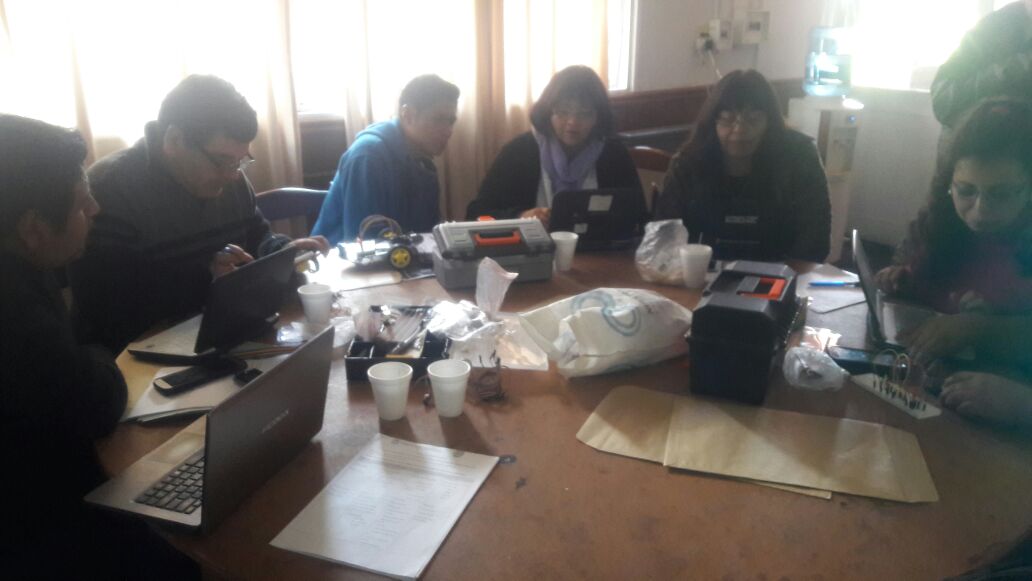CienciaTecSalta's tweet photo. #Ahora #UFIDET "Curso de Capacitación docente en robótica educativa:primaria, básico,medio y avanzado" 15,16 y 17/05 https://t.co/ETqEJAHF9h