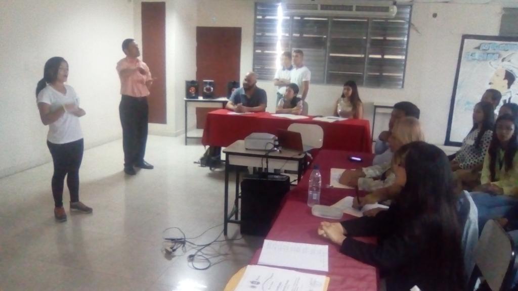 felixbencomo's tweet photo. En curso 1ra Expo feria de la región occidental de proyectos socio productivos .@unefa_ve . @Chaviando https://t.co/i2FmO49400