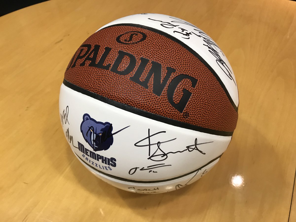 memgrizz's tweet image. RT for a chance to win an autographed team basketball! #JRNBACOYMEM