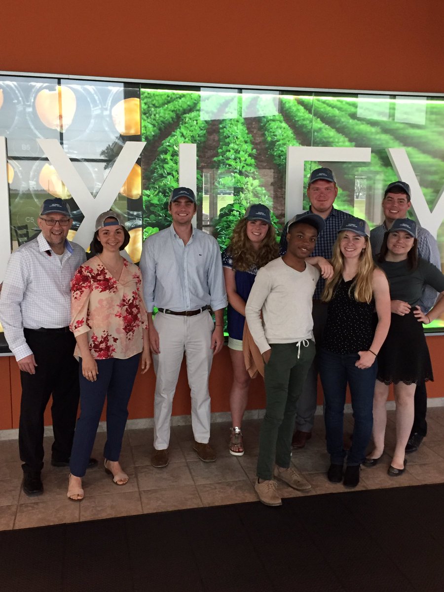 HalvaGlen's tweet photo. Visited Monsanto's Huxley Center today. @BrentNelsen, want us to send our hats your way? https://t.co/u1cn1MxM32
