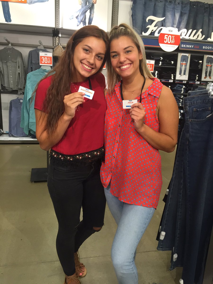 x3Alexandrax33's tweet photo. Happy birthday to my julcia❤❤ ty for always making me endlessly laugh. Hope 19 is good to you🎉🍻💓💓 @Julcia1551 https://t.co/JToR2AYm7H