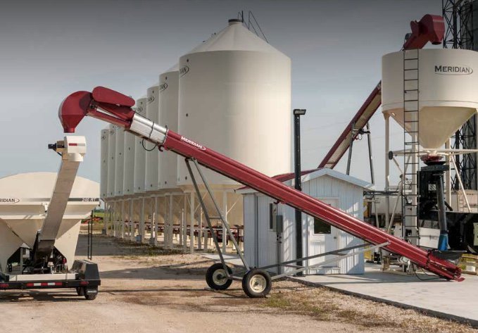 SeedWorldCAN's tweet photo. When planning a seed site, there's a few things that Chad Thiessen of @MeridianConvey has learned. https://t.co/ZIvMlUbIdX https://t.co/GHRBZnlyii