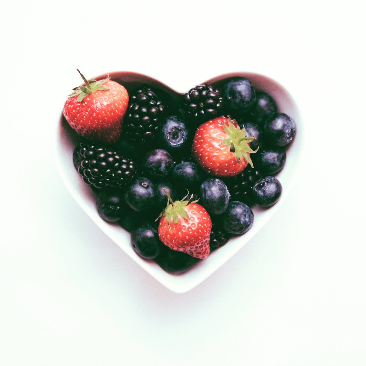 RocketBabyBox's tweet image. Snacking our way into #Monday 🍓