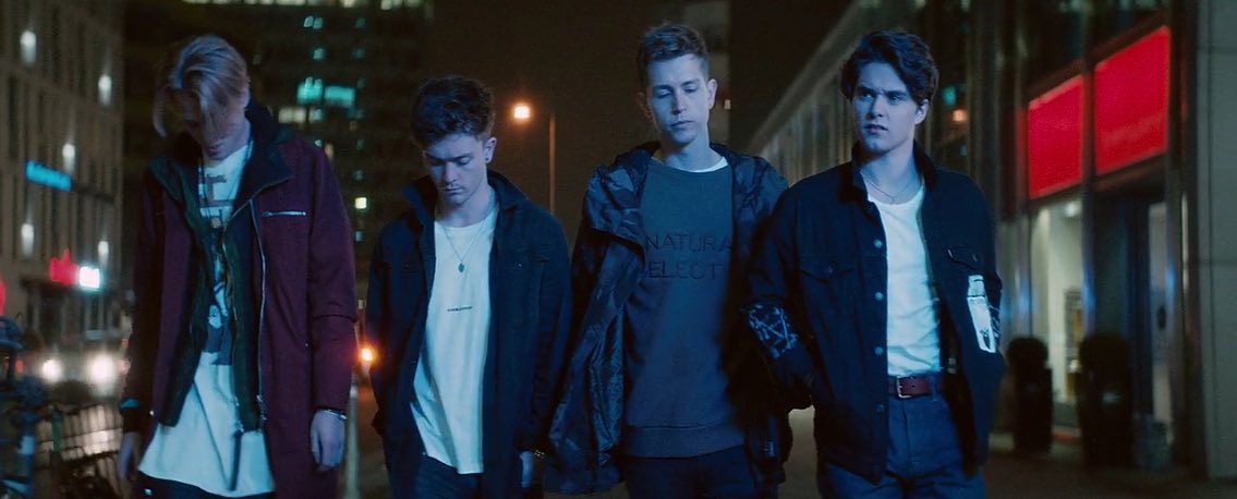 JadleyUpdates's tweet photo. So? Tell me your impression about the #MOTNvideo :) 
I personally adore it ! You did it great boys, i like this new maturity! @TheVampsband https://t.co/dw9DRzPVFO