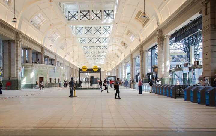 atlanticsurff's tweet photo. Así quedó la Estación Retiro. Lo q no hizo CFK en 8 años, lo hizo Macri en 15 meses para beneficiar a los ricos q a diario viajan en tren. https://t.co/O3bH46UM4Y
