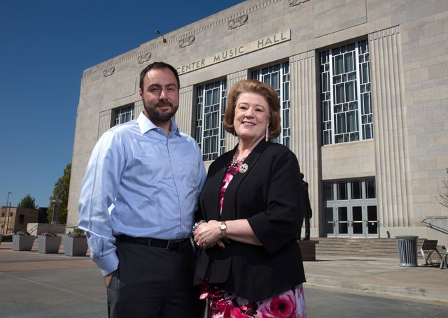 OklahomaMag's tweet photo. @paintedskyopera in #OKC brings performances to intimate, common venues. https://t.co/dUUv05Jfg5 #Oklahoma https://t.co/vkZjn8X3Hp