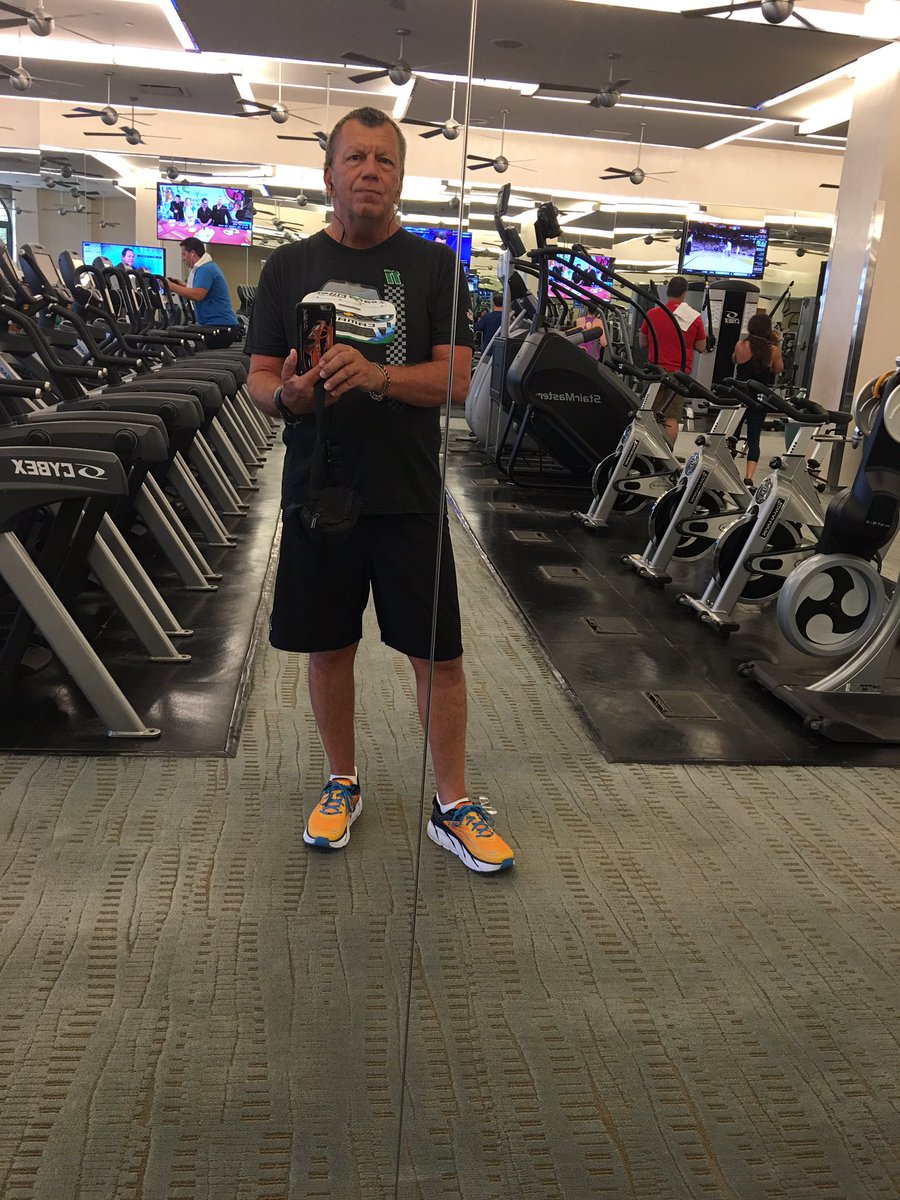 ScottWilfong's tweet image. 2 hrs in a Vegas gym? WHAT 😀My motivation-wife Teri @C_Rice1 @BlakeKochRacing and colorful shoes. 👍🏻😎#onegoal #itsnottolate