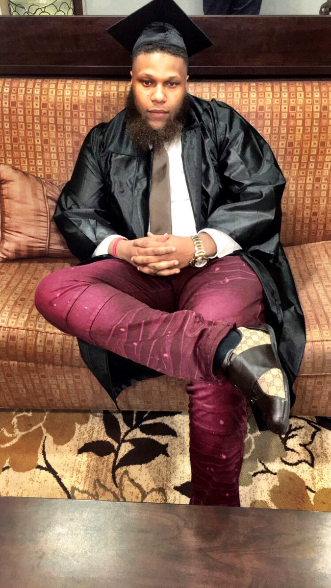 gawsmaet92's tweet photo. Accomplished a lot this past weekend but still not done through trial and tribulations I still rise #Baltimorestandup#BaltimoreFinest🎓💪🏼💯💯💯 https://t.co/nNVhDmvrvF