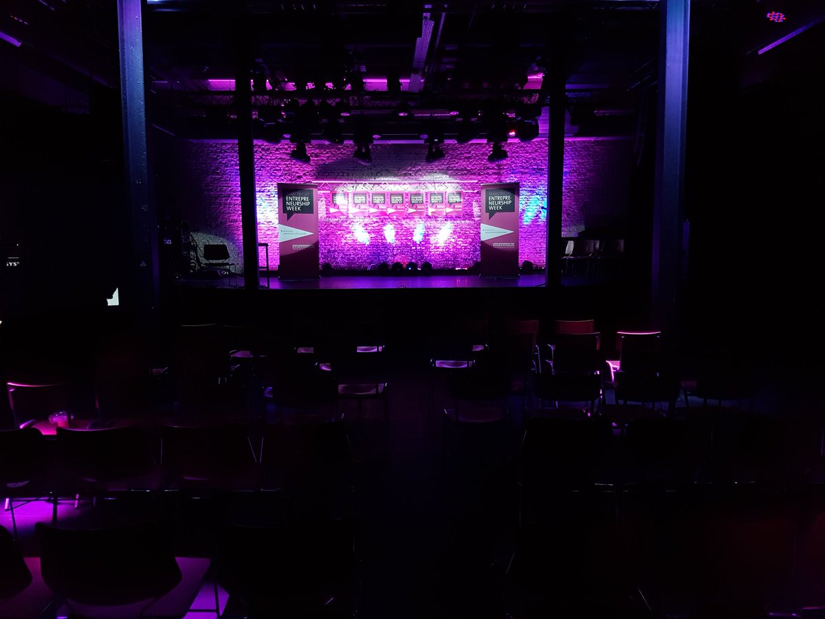 meweek17's tweet photo. We are ready to start with the evening talks! They are scheduled in 20 minutes #meweek https://t.co/tLPHcJ9fOP