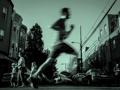 foodsweatnbeers's tweet photo. YES registration is LIVE! @thephilly10k : #Philly's favorite run! https://t.co/aeYoFUpJ9Y https://t.co/xNo4W2uN8v