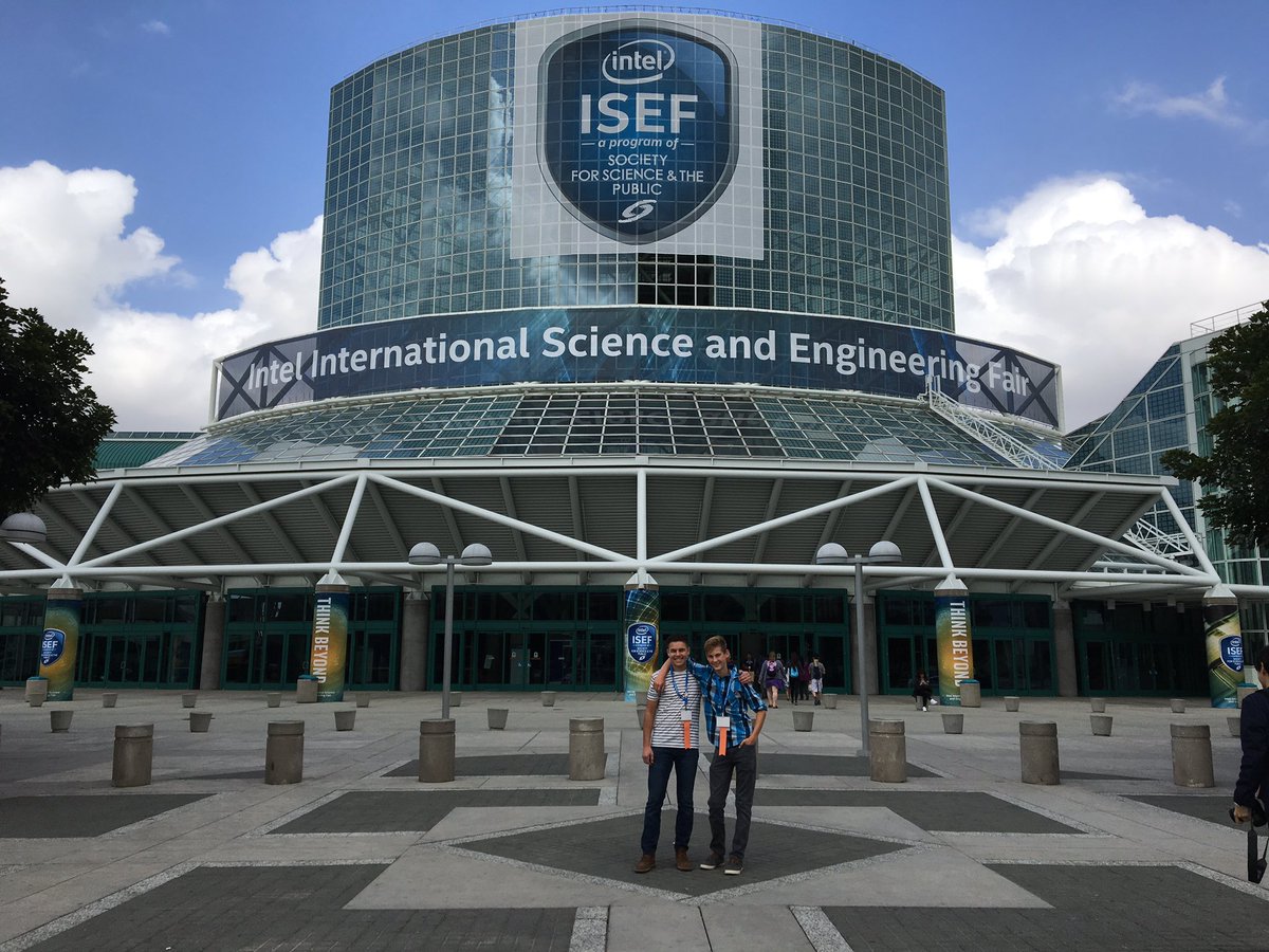 surfrteach's tweet photo. Day 1 of #isef2017 with Santa Cruz County Science &amp; Engineering Fair finalists... go Max &amp; Jackson! https://t.co/82iTDEsrbK