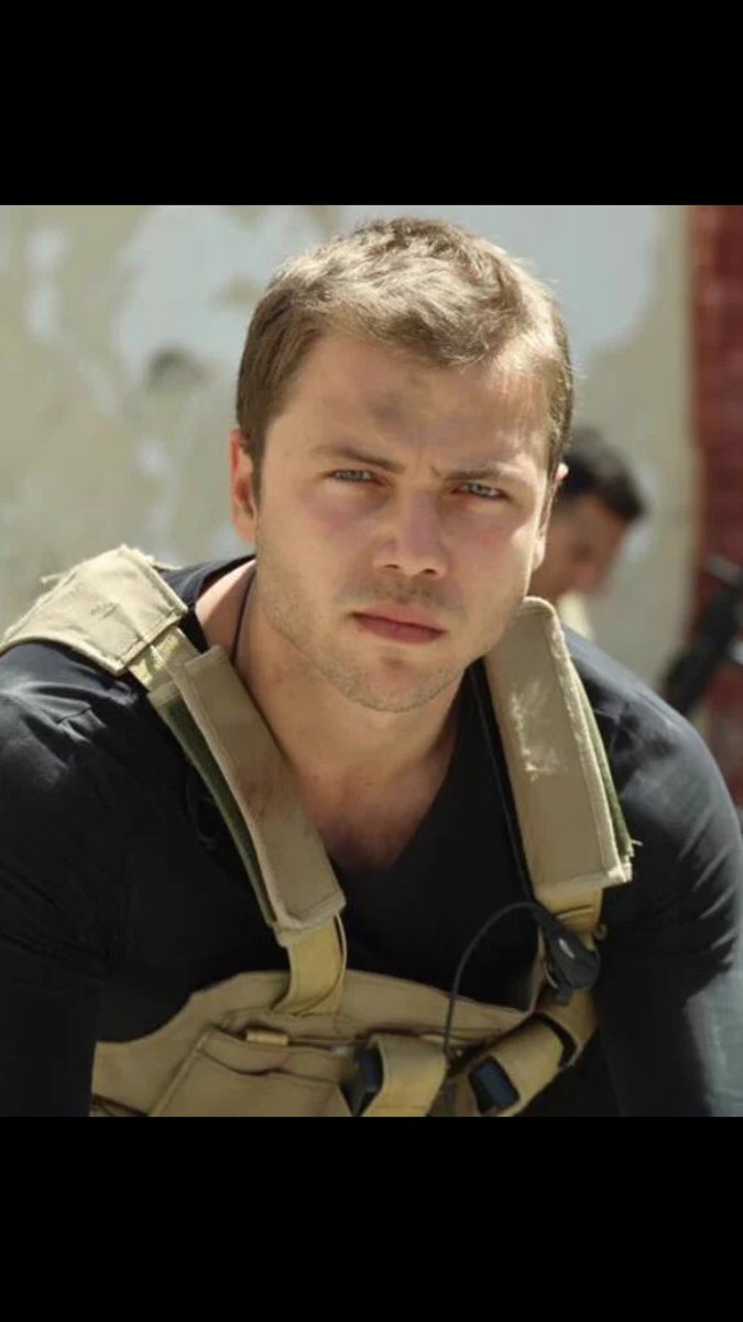 Nigar_08's tweet photo. #sözümsöz #GünlerdenSÖZ #tolgasarıtaş #YavuzKarasu https://t.co/g4aNxYrz3Q