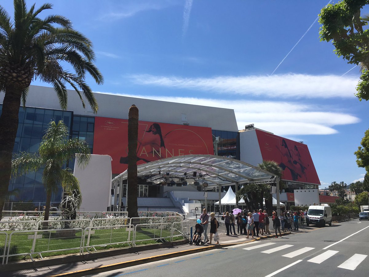 Cannes Film Festival 🎥✨ : groupies have already locked their chairs/ladders in front of the red carpet for the ceremony Wednesday 😂