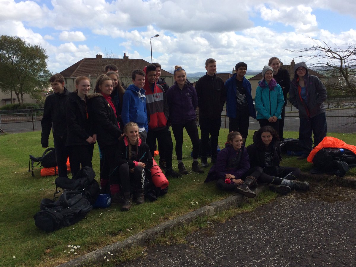 StJoAcadArts's tweet photo. Congratulations to the brilliant pupils who passed their Bronze Duke of Edinburgh Award! https://t.co/4CANKt7vK0