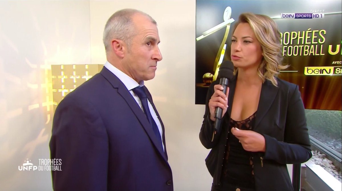 Leroy_du_Coron's tweet image. "Ne pas mater, ne pas mater, ne pas mater, ne pas mater" #RCLens #TrophéesUNFP