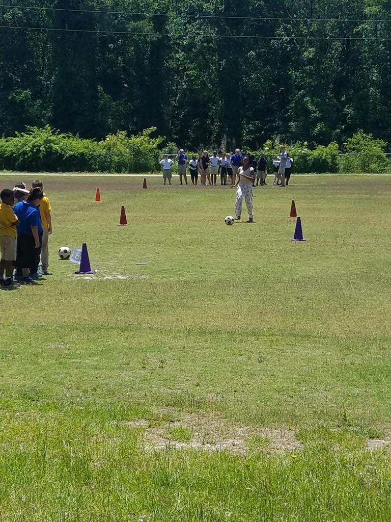 WSSEaglesSoar's tweet photo. Field Day at WSS! https://t.co/0YmpOtKcpQ