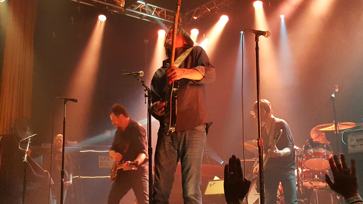 DoYouAmplifi's tweet photo. All hail the Rock Show @drivebytruckers https://t.co/i42Dxep2MV