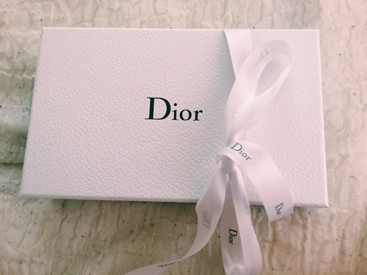 Il 23 maggio si avvicina e <a href="/Dior/">Dior</a> mi ha già fatto il regalo di compleanno 🙈
#lullisbirthday #21 💍