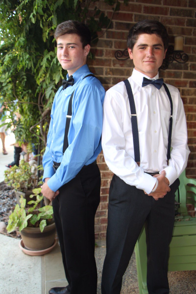 milesmcclanahan's tweet photo. Happy birthday @cole_ohaugherty 🎈 hope you have a good one, we need to hang this summer🎉 https://t.co/oIkoyqwPfZ