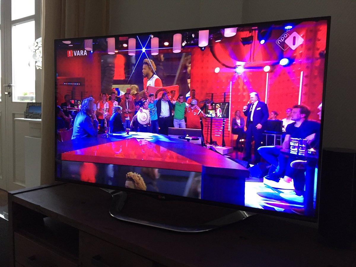 Dat #dwdd is eigenlijk best een leuk programma #Feyenoord #kampioen #YNWA
