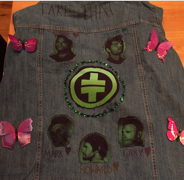 ParadeLucy_TWx's tweet photo. Can I officially be denim buddies with @OfficialMarkO now??? All wonderland ready ❤❤ @GaryBarlow @HowardDonald https://t.co/6kfNjOONAS