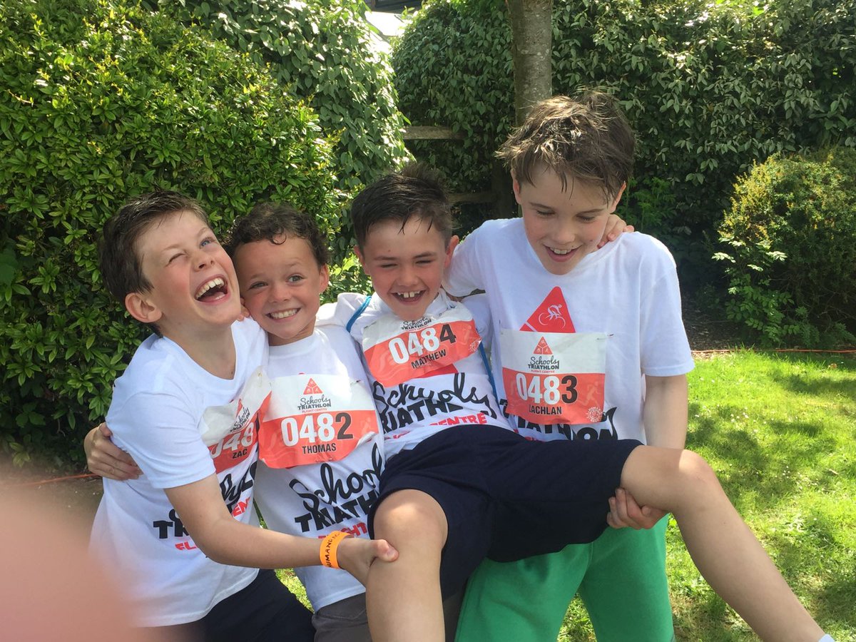 bigbangSTEM's tweet photo. @PennthorpeSch awesome day.....'Team The Winners' actually lived up to their name! @RestlessDev #triflightcentre https://t.co/eei0C1BvH0