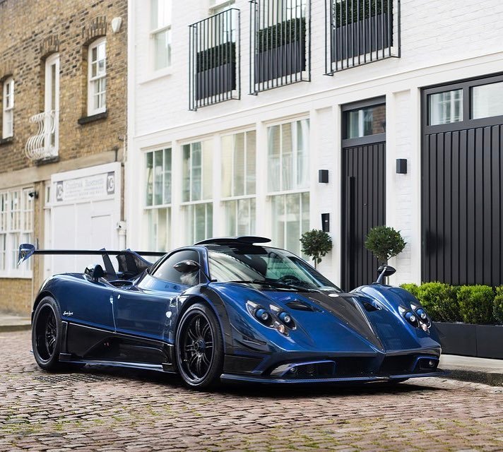 REVdata's tweet photo. This #pagani #zonda beaut is a 1 of 1 edition by Mileson. This thing drives as fast as it looks. #revdata https://t.co/XnAu1xSTud https://t.co/LTbAfEa6fv