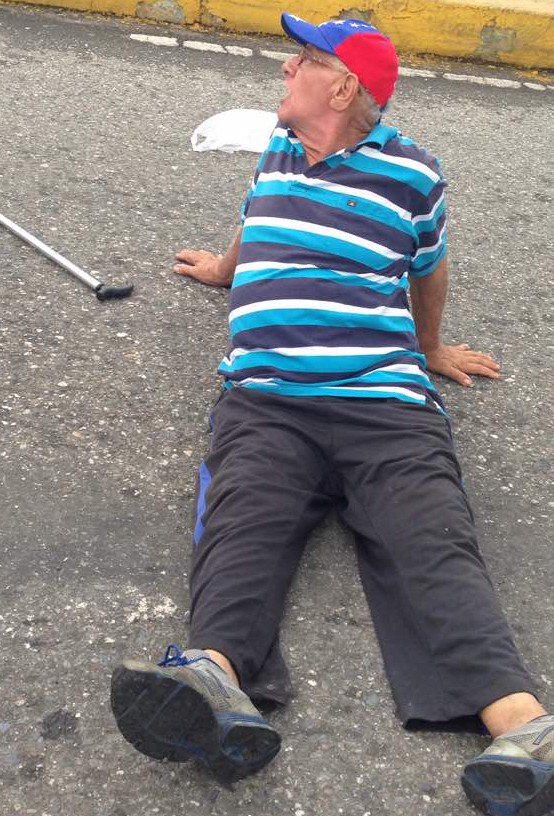 doctorbracho's tweet photo. ¡Y como nos detenemos! Así o más claro? @Almagro_OEA2015 @CNNEE @soyfdelrincon @Funpaz2013 https://t.co/BGCfifwOuM
