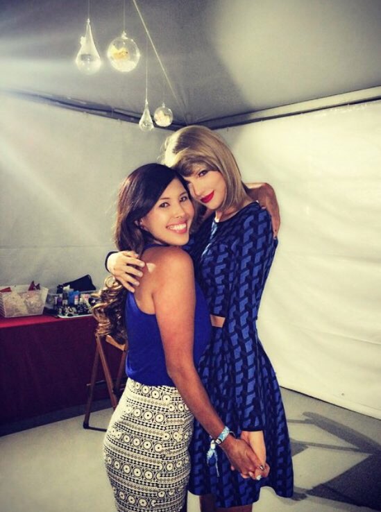 Lyyssaaaa13's tweet image. On this day, 2 years ago, @taylorswift13 and @taylornation13 made my oldest dream come true ✨ oh and we matched too 😆