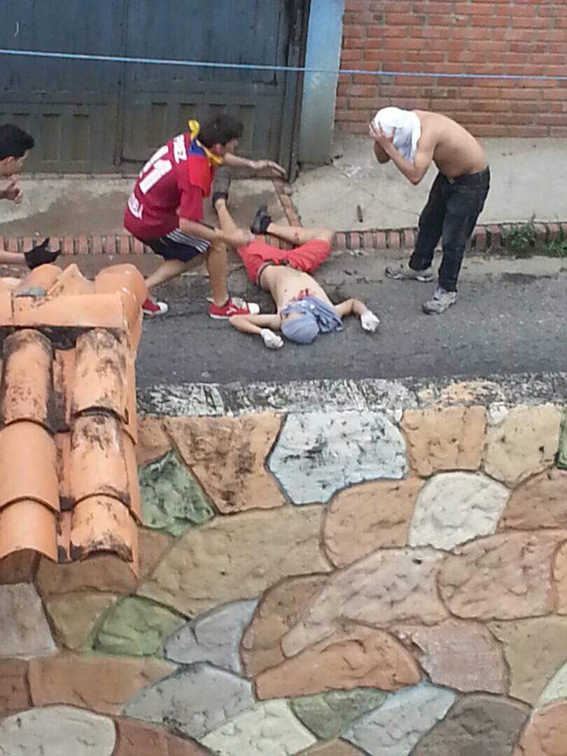 AndrewsAbreu's tweet photo. #ÚLTIMO Confirman fallecimiento de Luis Alviarez de 16 años por impacto de prouectil en el pecho. en Palmira, #Táchira. Vía @lorearraiz https://t.co/eixpWSg93m