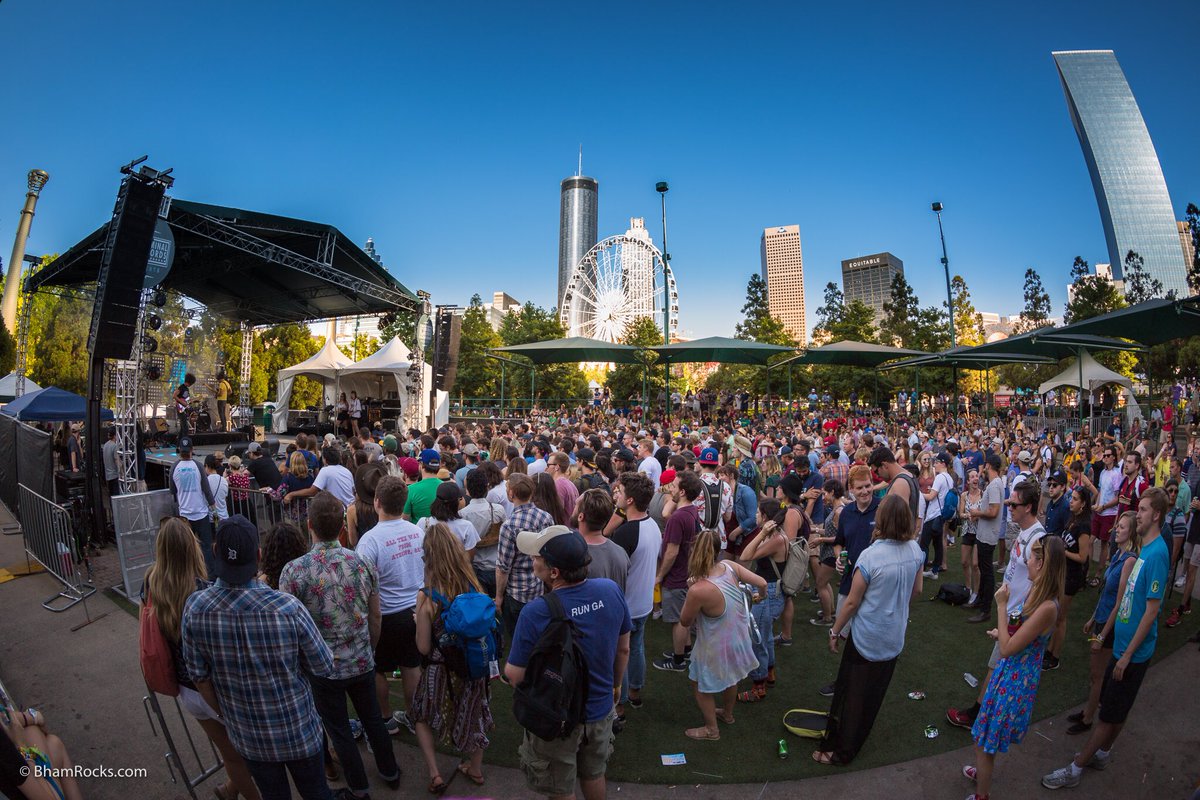 BirminghamRocks's tweet photo. @wearephoenix spectacular performance @ShakyKneesFest.  Day 3 was so good-@misterryanadams, @bleachersmusic, @_Warpaint and more. 📸@dvnaman https://t.co/o6tTYauRDg