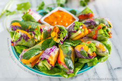 Rainbow Spring Rolls with Sweet Chili Mango Sauce dlvr.it/P8ZtQ1