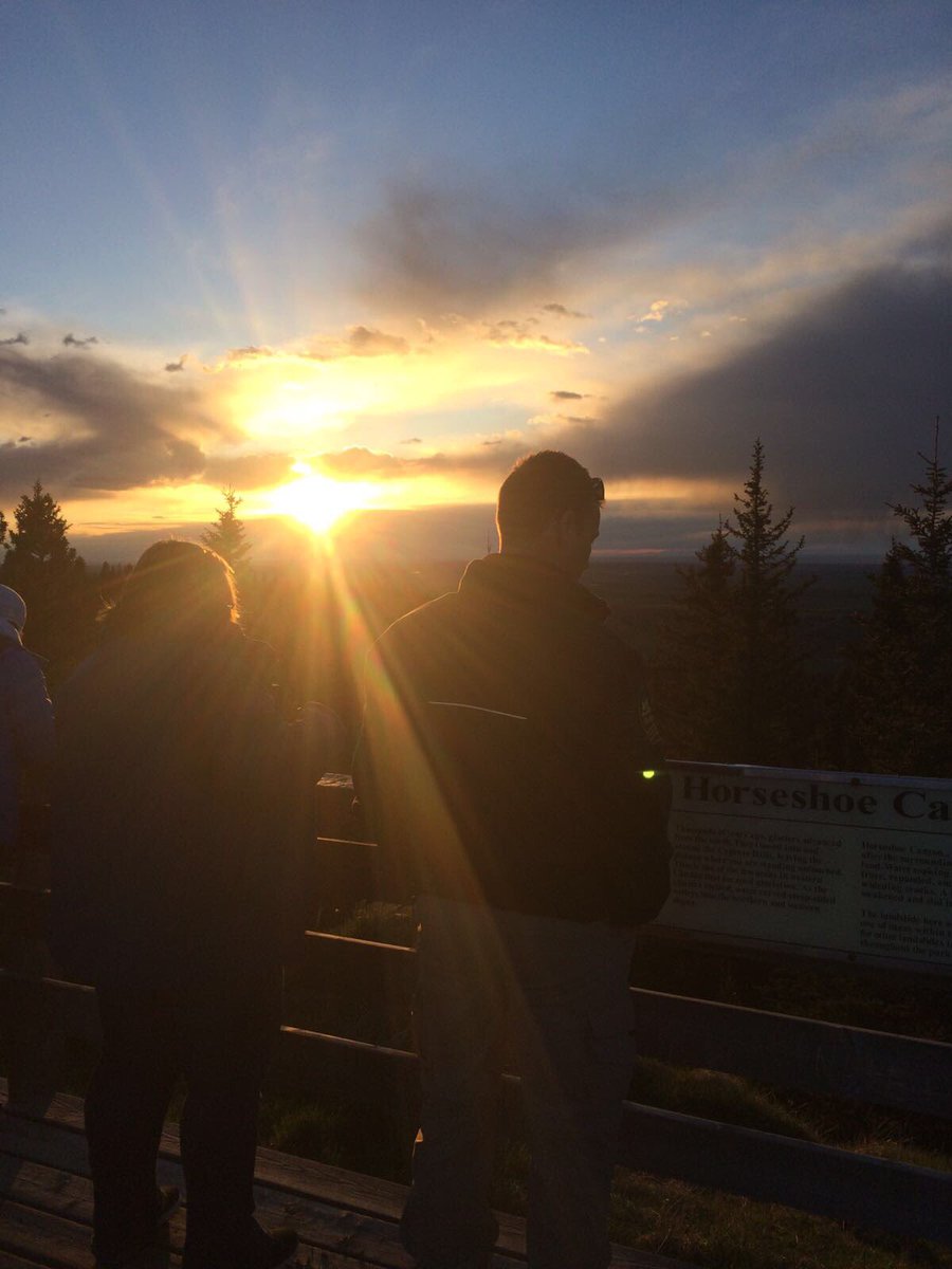 #RVC2017 <a href="/Rendez_VousCAN/">Rendez-vous Canada</a> Stunning Alberta Sunset Post Fams