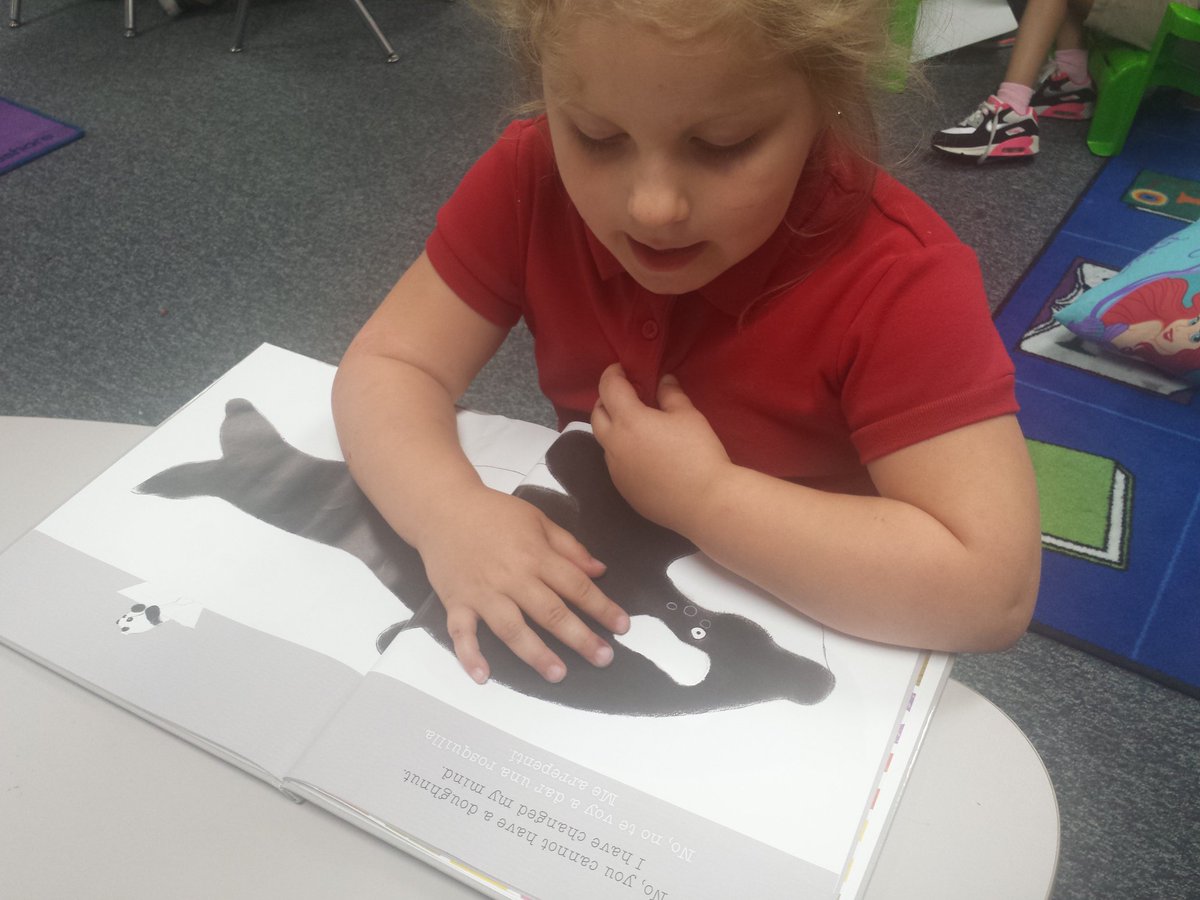 MariaRosero19's tweet photo. This baby has been in the kinder DL class for 2 consecutive month and she is reading in Both languages. Isn't she amazing? https://t.co/EdqpEAZ9kI